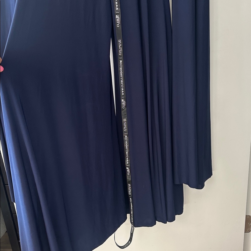 BNWT Navy Plunge front Cape Jumpsuit - Picture 11 of 11